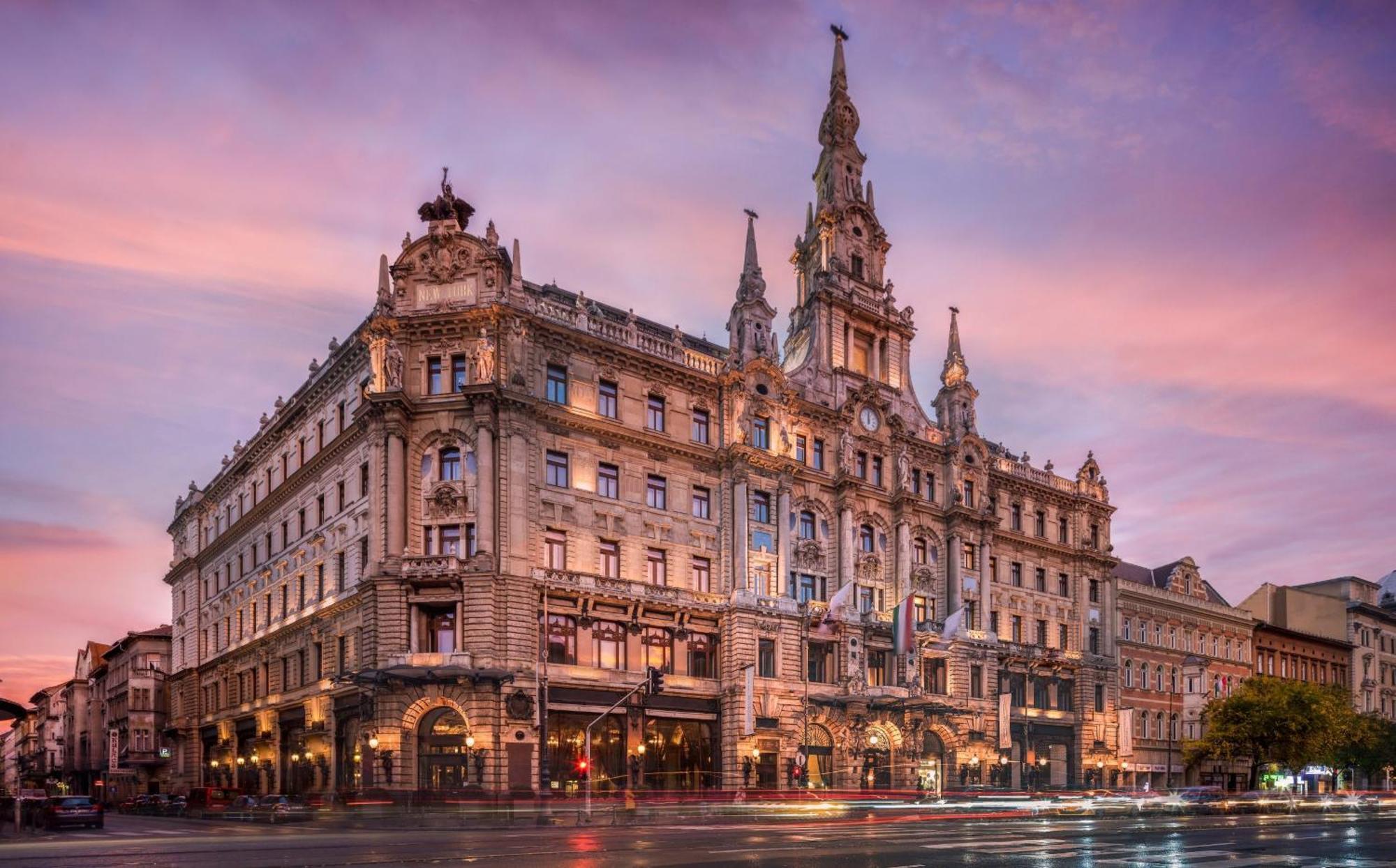 Stylish 2-Bedroom Apartment In Central Budapest, Budapest